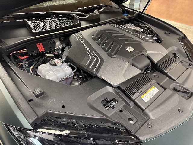 LAMBORGHINI URUS 2025 Image 61