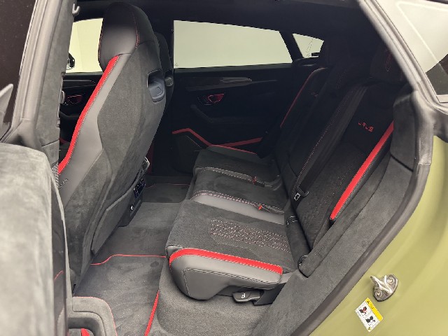 LAMBORGHINI URUS 2025 Image 39