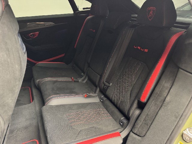 LAMBORGHINI URUS 2025 Image 40