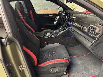 LAMBORGHINI URUS 2025 Image 37