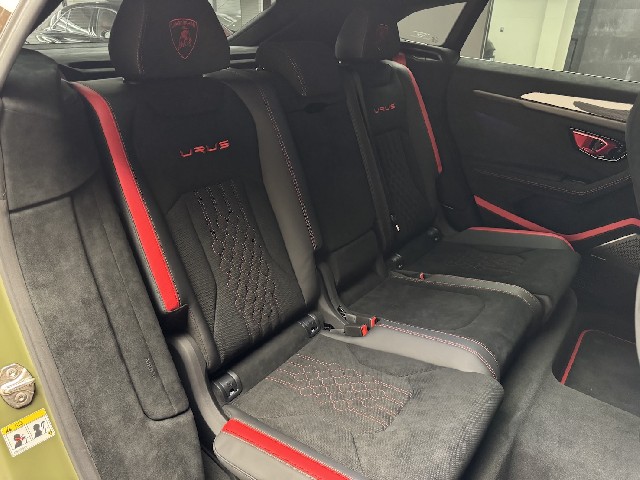 LAMBORGHINI URUS 2025 Image 48
