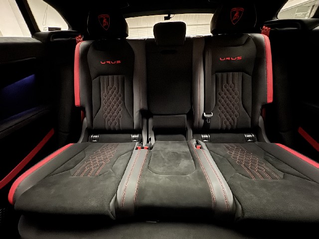 LAMBORGHINI URUS 2025 Image 50