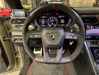 LAMBORGHINI URUS 2025 Image 46