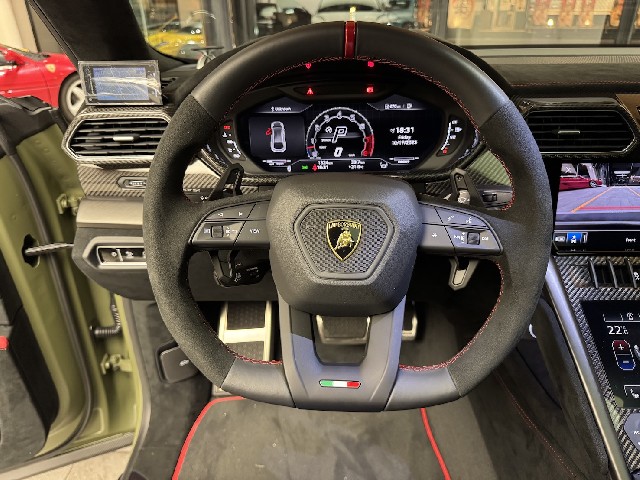 LAMBORGHINI URUS 2025 Image 52