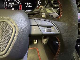 LAMBORGHINI URUS 2025 Image 48