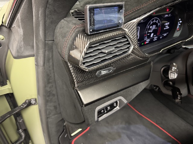 LAMBORGHINI URUS 2025 Image 55