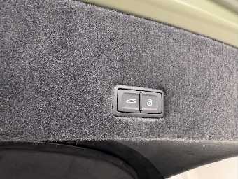 LAMBORGHINI URUS 2025 Image 67