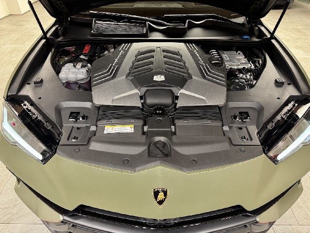 LAMBORGHINI URUS 2025 Image 74