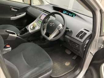 TOYOTA PRIUS 2014 Image 5