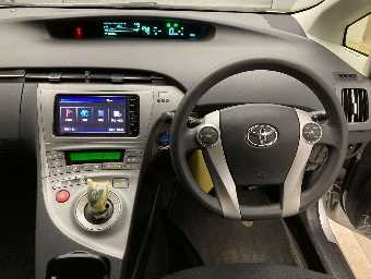 TOYOTA PRIUS 2014 Image 6