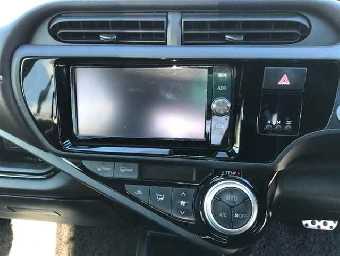 TOYOTA AQUA 2016 Image 6