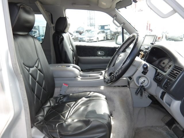 MAZDA BONGO FRIENDEE 2004 Image 38