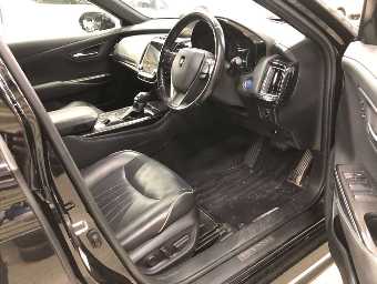 TOYOTA CROWN HYBRID 2018 Image 5