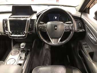 TOYOTA CROWN HYBRID 2018 Image 6