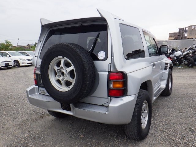 MITSUBISHI PAJERO 1998 Image 54