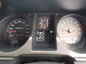 MITSUBISHI PAJERO 1998 Image 8