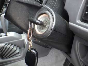 MITSUBISHI PAJERO 1998 Image 12