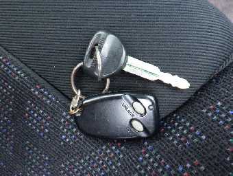 MITSUBISHI PAJERO 1998 Image 13