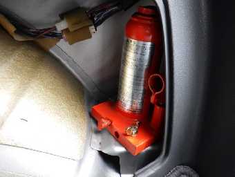 MITSUBISHI PAJERO 1998 Image 18