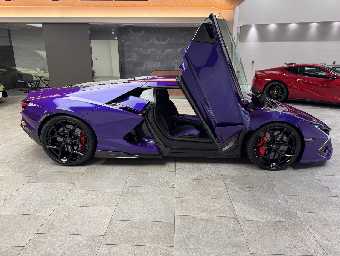 LAMBORGHINI REVUELTO 2025 Image 4