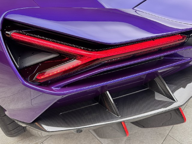 LAMBORGHINI REVUELTO 2025 Image 35