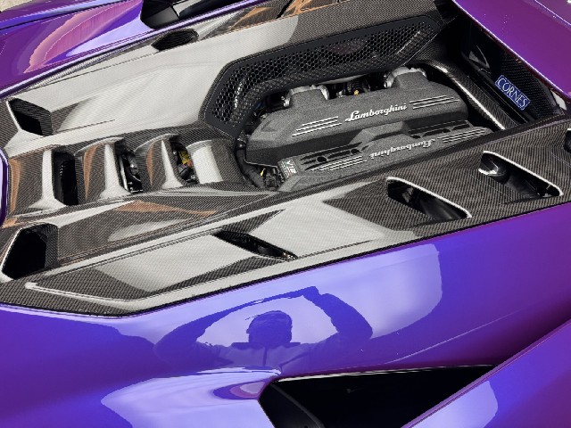 LAMBORGHINI REVUELTO 2025 Image 40