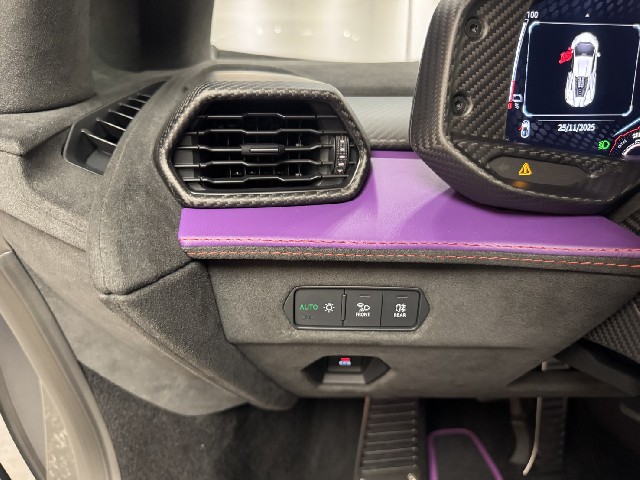 LAMBORGHINI REVUELTO 2025 Image 63