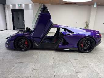 LAMBORGHINI REVUELTO 2025 Image 8