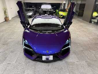 LAMBORGHINI REVUELTO 2025 Image 9