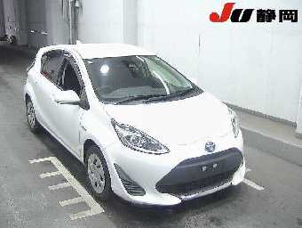 TOYOTA AQUA 2020 Image 1