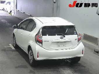 TOYOTA AQUA 2020 Image 2