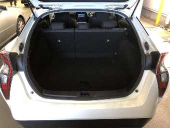 TOYOTA PRIUS 2018 Image 7