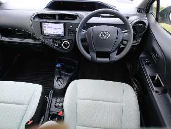 TOYOTA AQUA 2019 Image 9