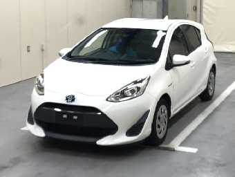 TOYOTA AQUA 2018 Image 1