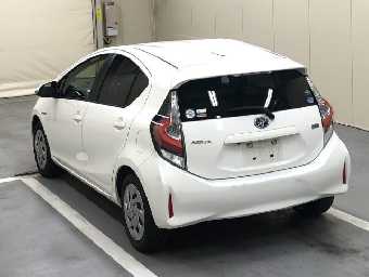 TOYOTA AQUA 2018 Image 3