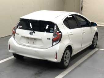TOYOTA AQUA 2018 Image 4