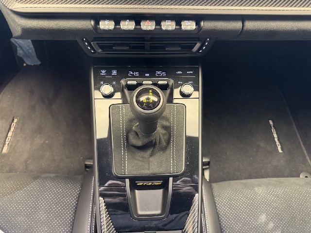 PORSCHE 911 2025 Image 57