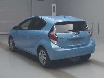 TOYOTA AQUA 2015 Image 4