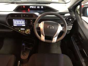 TOYOTA AQUA 2015 Image 6