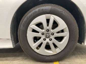 TOYOTA PRIUS 2018 Image 9