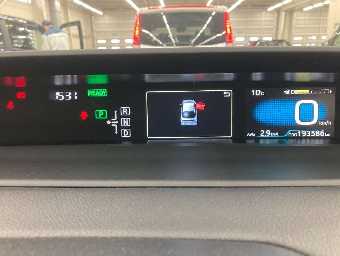 TOYOTA PRIUS 2018 Image 10