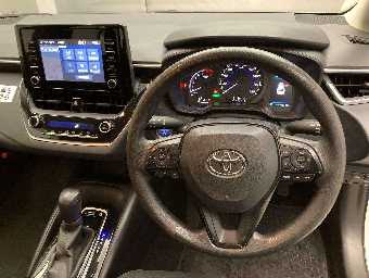 TOYOTA COROLLA TOURING 2020 Image 6