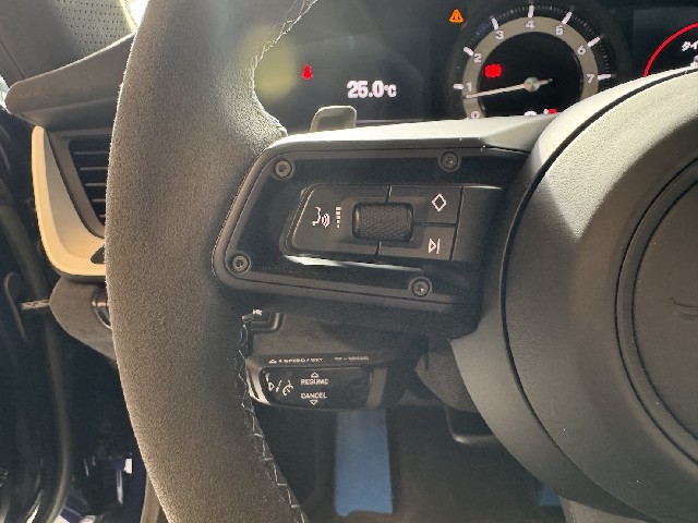 PORSCHE 911 2023 Image 40