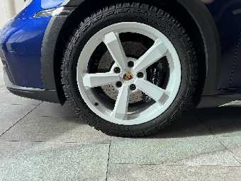 PORSCHE 911 2023 Image 9