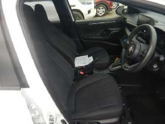 TOYOTA YARIS 2022 Image 7