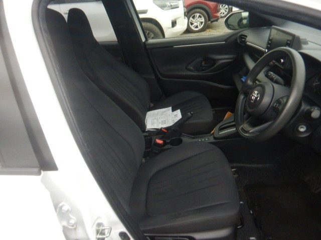 TOYOTA YARIS 2022 Image 22