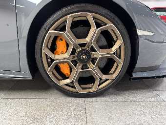 LAMBORGHINI HURACAN 2024 Image 12