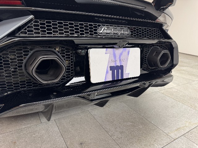 LAMBORGHINI HURACAN 2024 Image 24