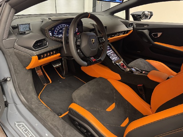 LAMBORGHINI HURACAN 2024 Image 33