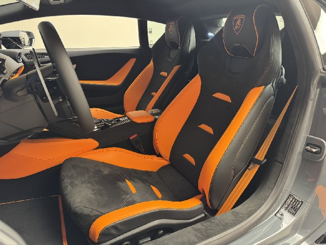 LAMBORGHINI HURACAN 2024 Image 36